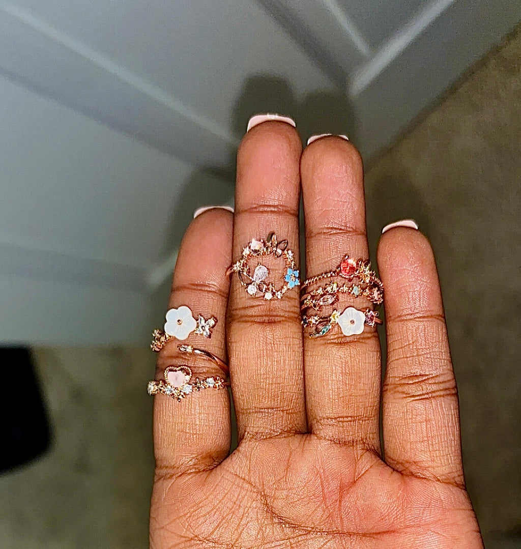 Soft Bloom Romance Ring Set