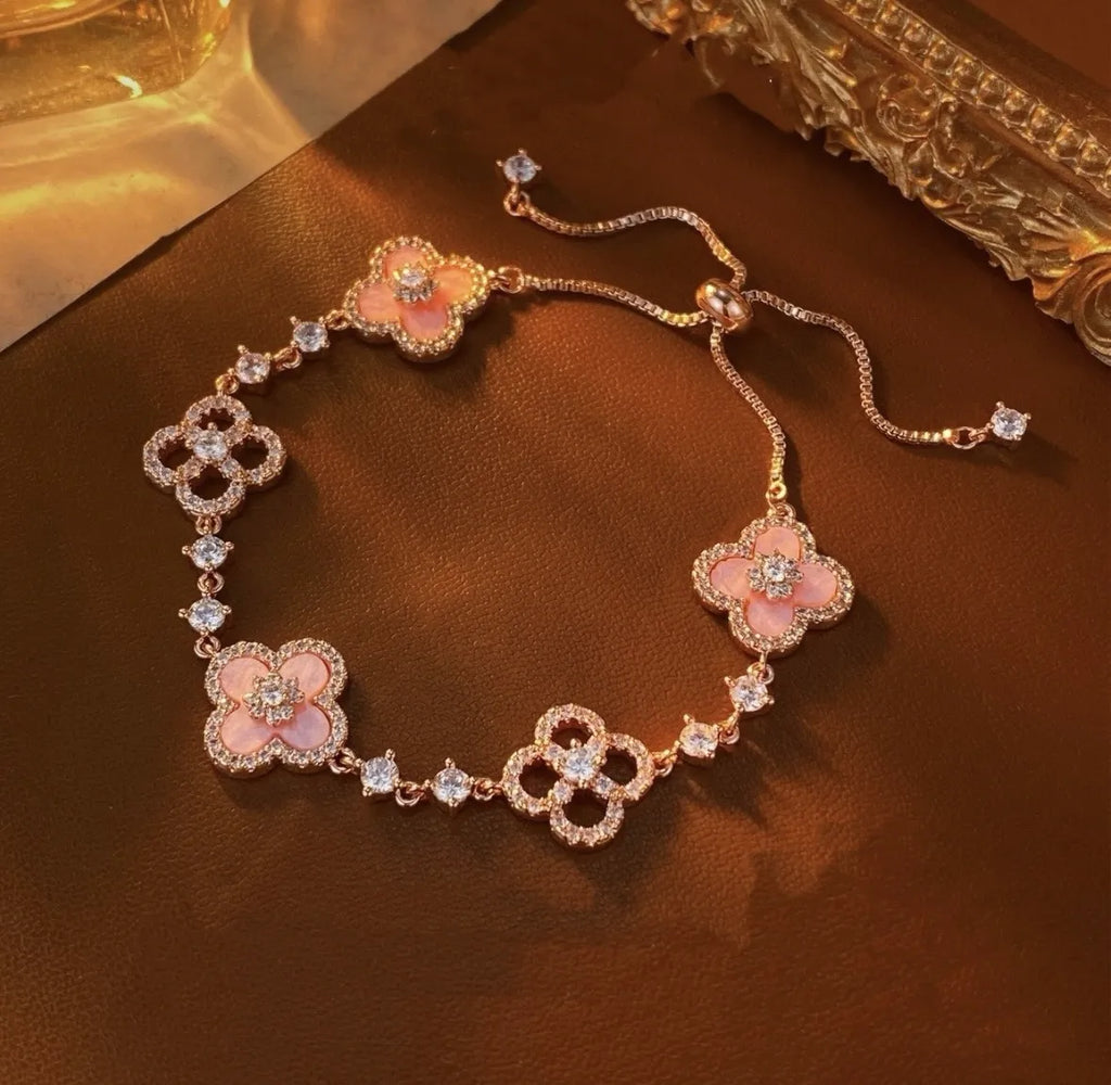 The Estelle Line Bracelet